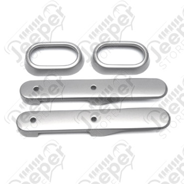 Kit de 4 enjoliveurs de poignées portes intérieur arrière (avec lève vitre électrique) (couleur: argent) Jeep Wrangler JK Unlimited (4 portes) 