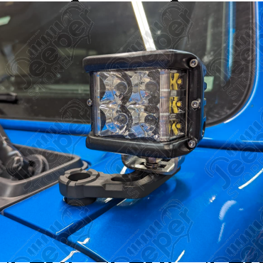 Kit de 2 fixations de phare sur bas de baie de pare brise Jeep Wrangler JL