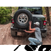 Porte gauche pour pare chocs arrière "Wingmate" Rugged Ridge by RealTruck pour Jeep Gladiator JT - 11540.41 / 11540-41 / 1154041