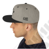 Casquette plate JEEP, couleur grise et noir écrit Jeep en noir