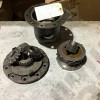 Occasion : Cage de différentiel arrière dana 44 avec varie lock disque en bon état à reformer pièces peut-être manquantes. Pour ratio 3.73 et + pour Jeep Grand Cherokee WJ, WG