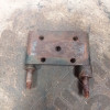Occasion : Fixation de lame sur pont avant droit pour Jeep CJ5, CJ7, CJ8