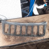 Occasion : Calandre grise (sans les inserts) pour Jeep Grand Cherokee WJ, WG
