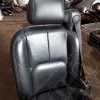 Occasion : Siège avant gauche en cuir noir réglable électriquement pour Cadillac Seville STS 4.6L V8 - 32 soupapes - 4 portes - Boite automatique 4 rapports