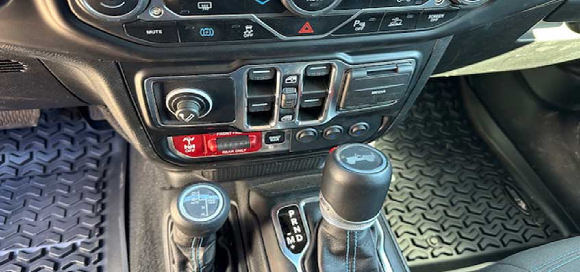 Slide Jeep Wrangler JL Unlimited Rubicon (Blanc - Astruc)