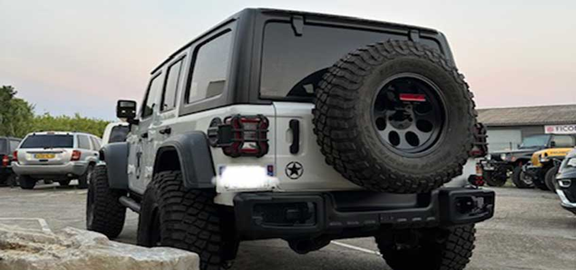 Slide Jeep Wrangler JL Unlimited Rubicon (Blanc - Astruc)