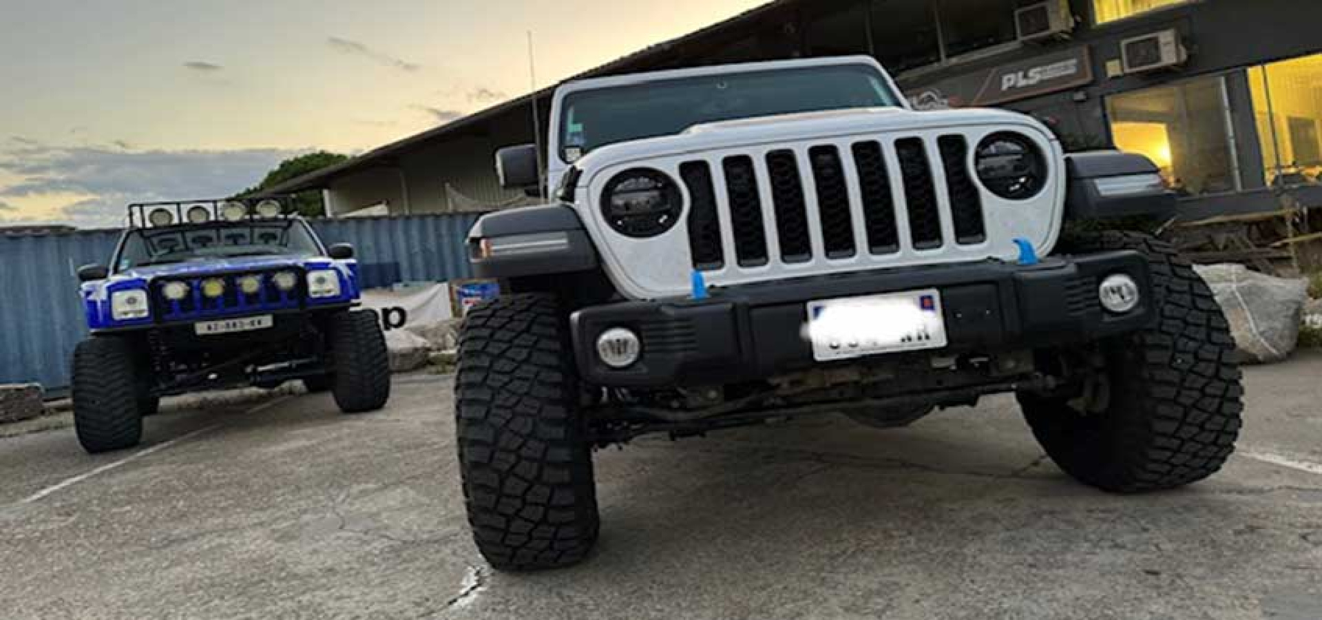 Slide Jeep Wrangler JL Unlimited Rubicon (Blanc - Astruc)
